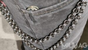 benchmade bugout schowany w kieszeni