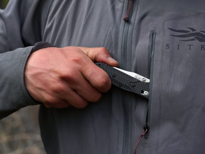 Mini Osborne w kieszeni kurtki