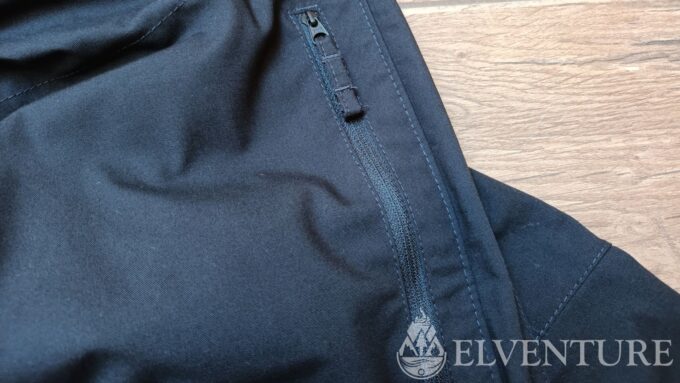 kieszeń na piersi w kurtce helikon greyman