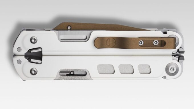 rewers zamkniętego multitoola batch 005