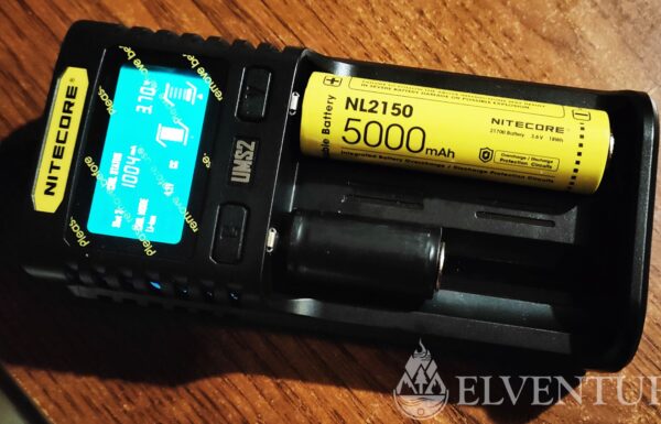 recenzja ładowarki nitecore ums2