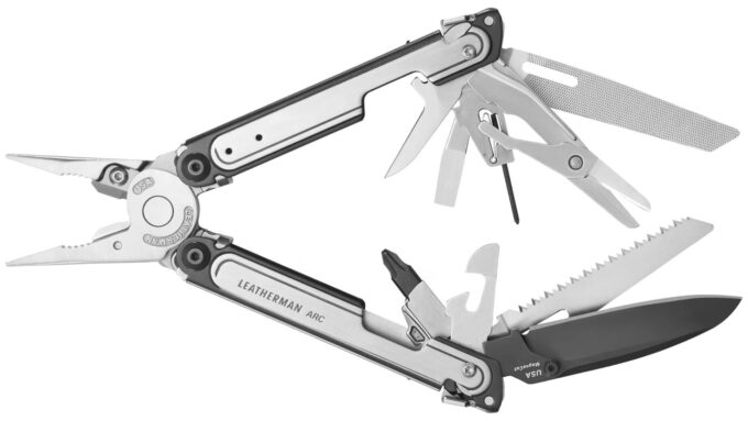 rozłożony multitool leatherman arc