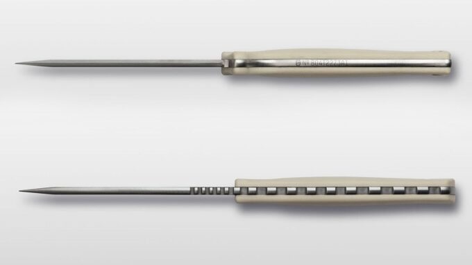 widok na grzbiet i spodnią krawędź noża