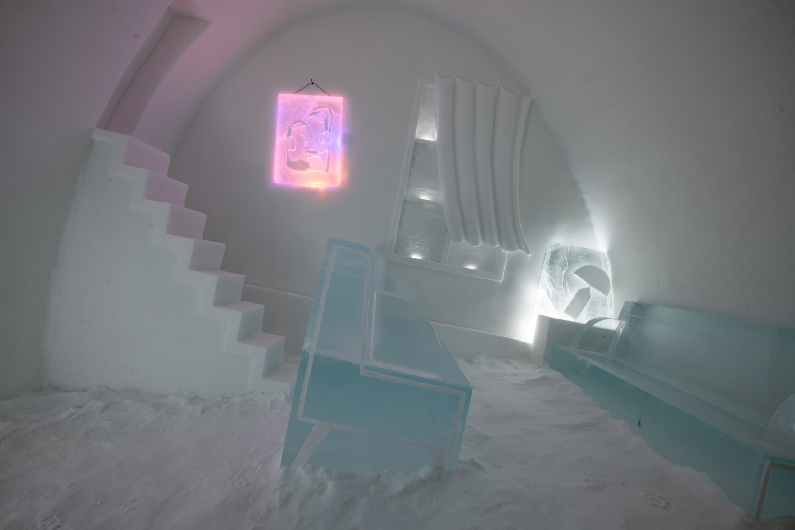 ART SUITE MINUS 10 - LUC VOISIN & MATHIEU BRISONl. źródło: https://www.icehotel.com/, Asaf Kliger