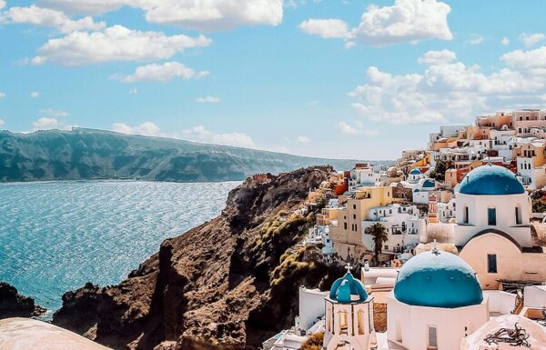 Grecja wprowadza kolejną opłatę turystyczną, między innymi na Santorini