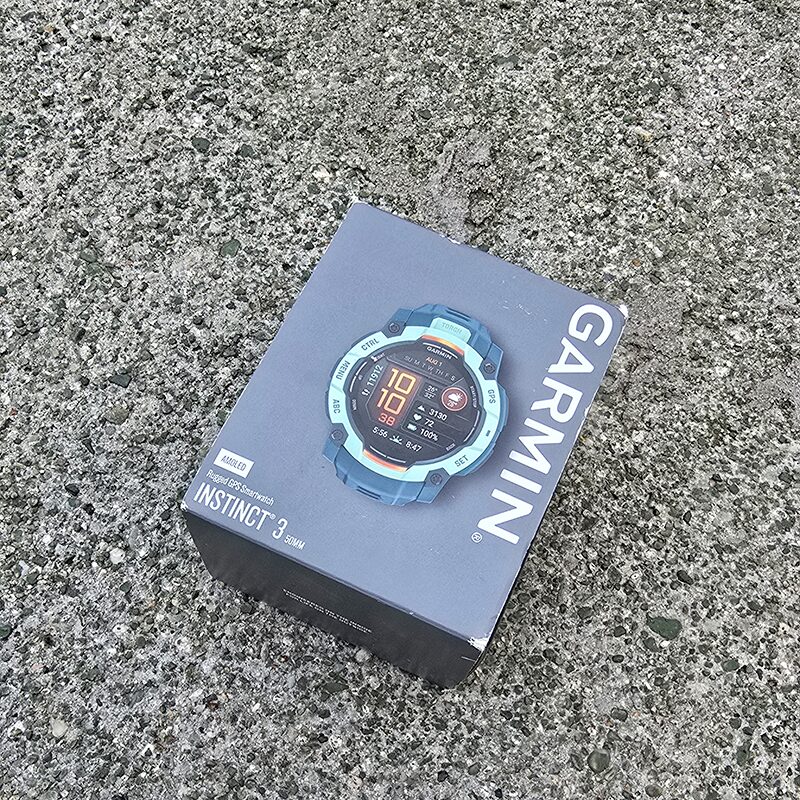 Instinct 3 - pudełko