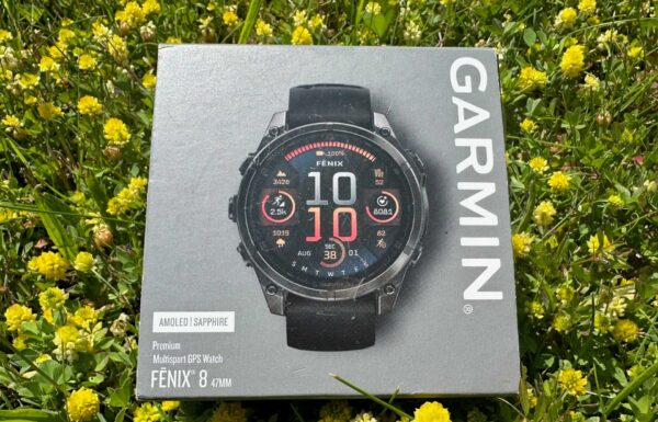 recenzowany Garmin Fenix 8 AMOLED w opakowaniu