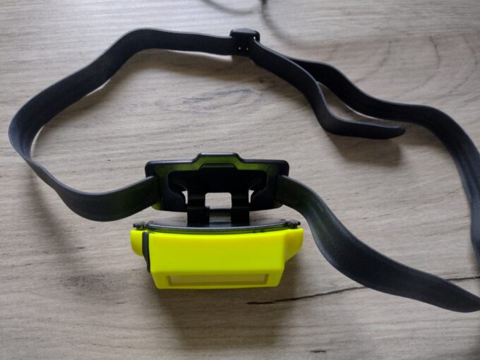 Zbliżenie na gumowy pasek Streamlight Bandit Pro