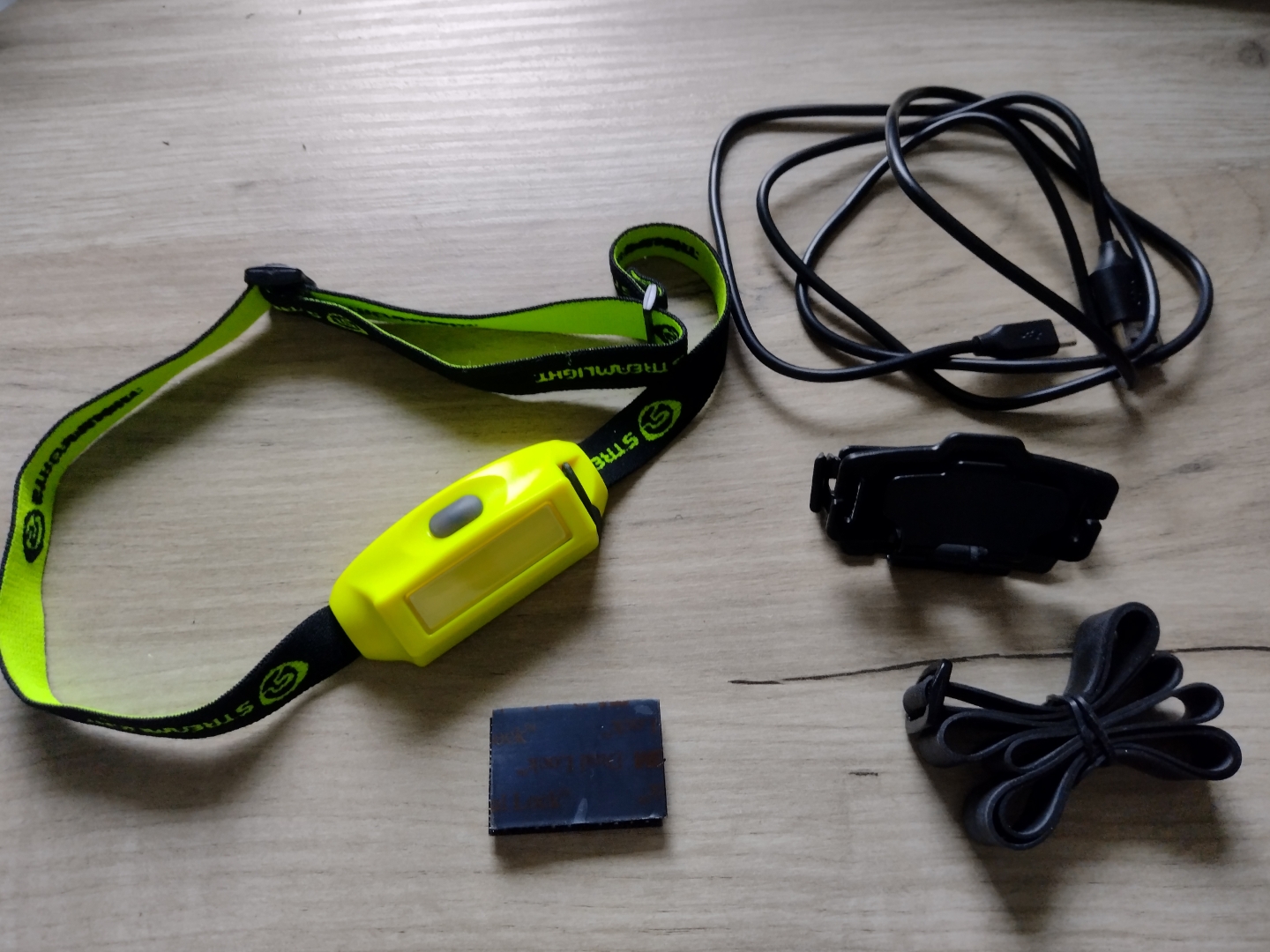 Widok wszystkich elementów zestawu Streamlight Bandit Pro