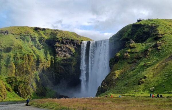 Islandia: Wodospad Skogafoss