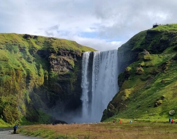 Islandia: Wodospad Skogafoss