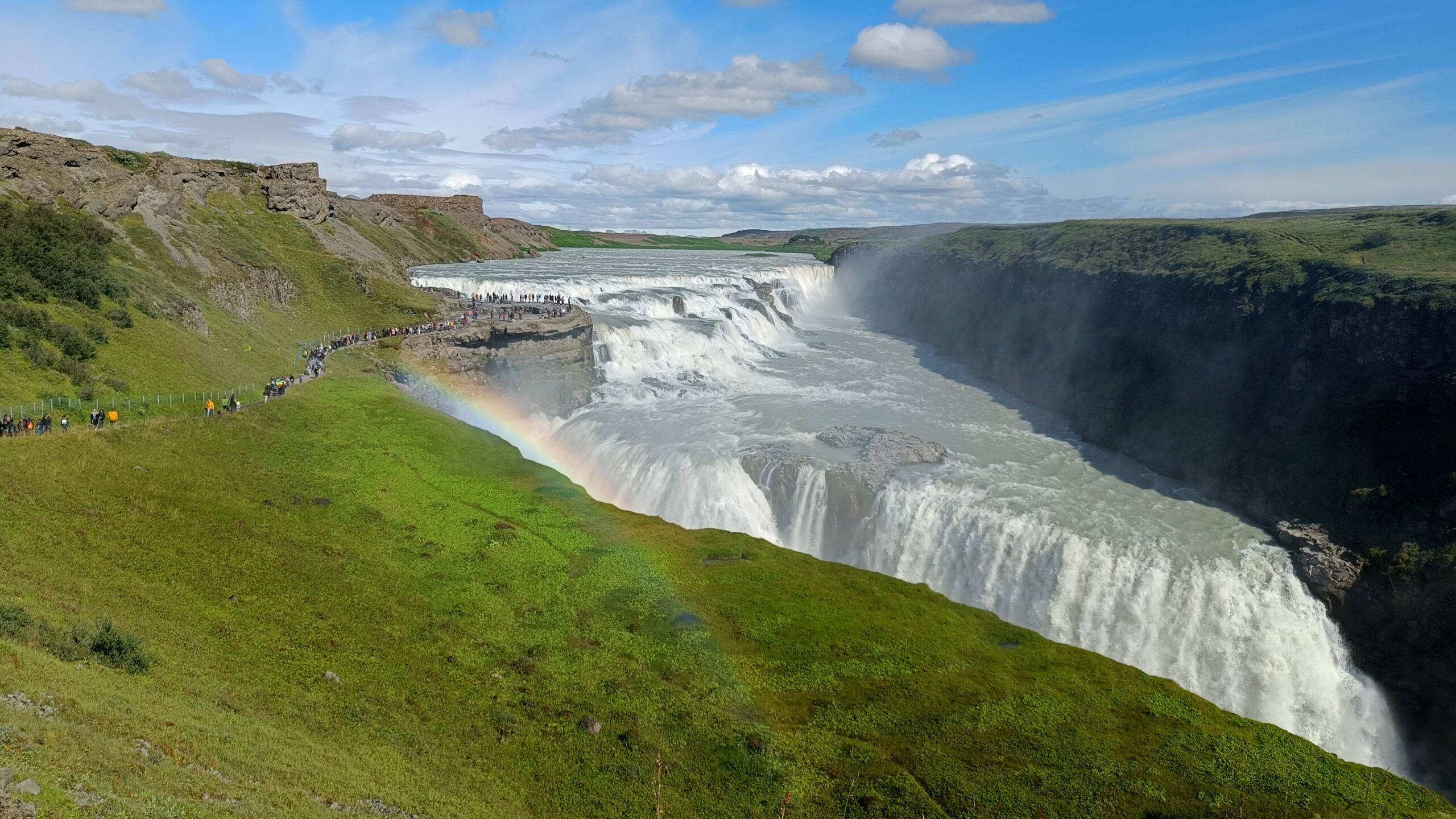 Gullfoss. Photoshop nie potrzebny, efekt tęczy zapewnia przyroda.