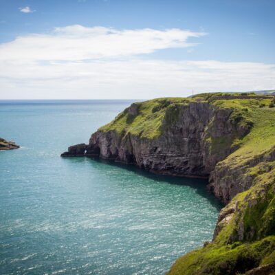 Brixam w Anglii - tam też biegnie King Charles III England Coast Path