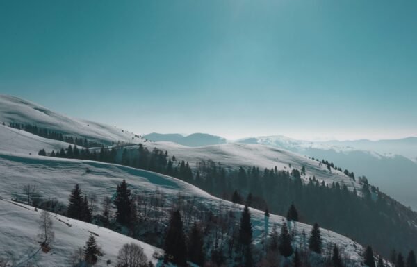góry pod śniegiem mimo wiosny trudne warunki w Beskidach
