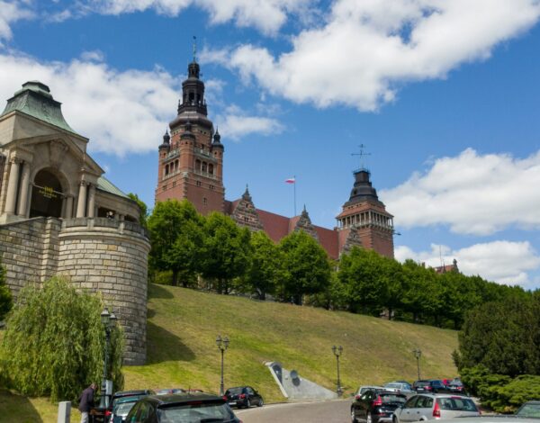 Szczeciński zamek jest nieopodal miejsca gdzie odbywa się Piknik nad Odrą