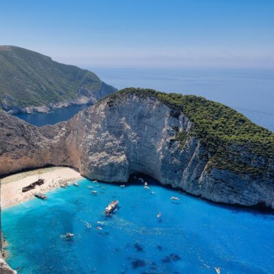 Navagio - malownicza plaża na Zakintos
