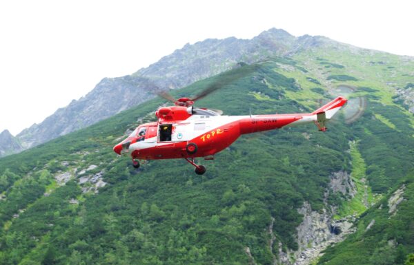 Pożar w Tatrach powstrzymany między innymi dzięki takiemu helikopterowi