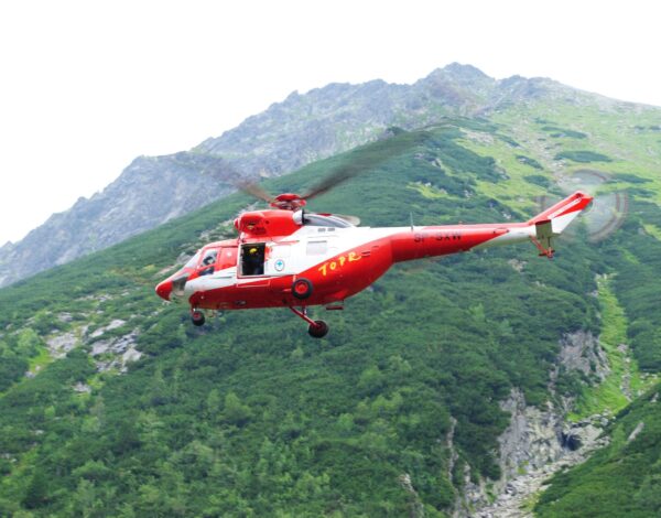 Pożar w Tatrach powstrzymany między innymi dzięki takiemu helikopterowi